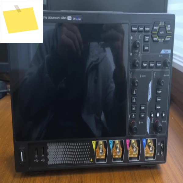 1개 리골 DHO4204-OB 디지털 오실로스코프 - 대역폭: 200 MHz, 채널: 4, SY 제품 이미지