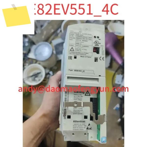 중고 테스트 OK 인버터 E82EV551-4C 제품 이미지