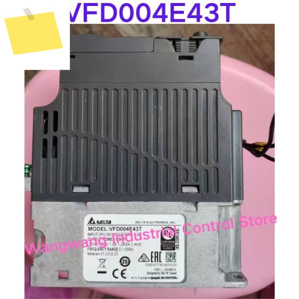 중고 테스트 OK, VFD004E43T 주파수 변환기 0.4KW 제품 이미지