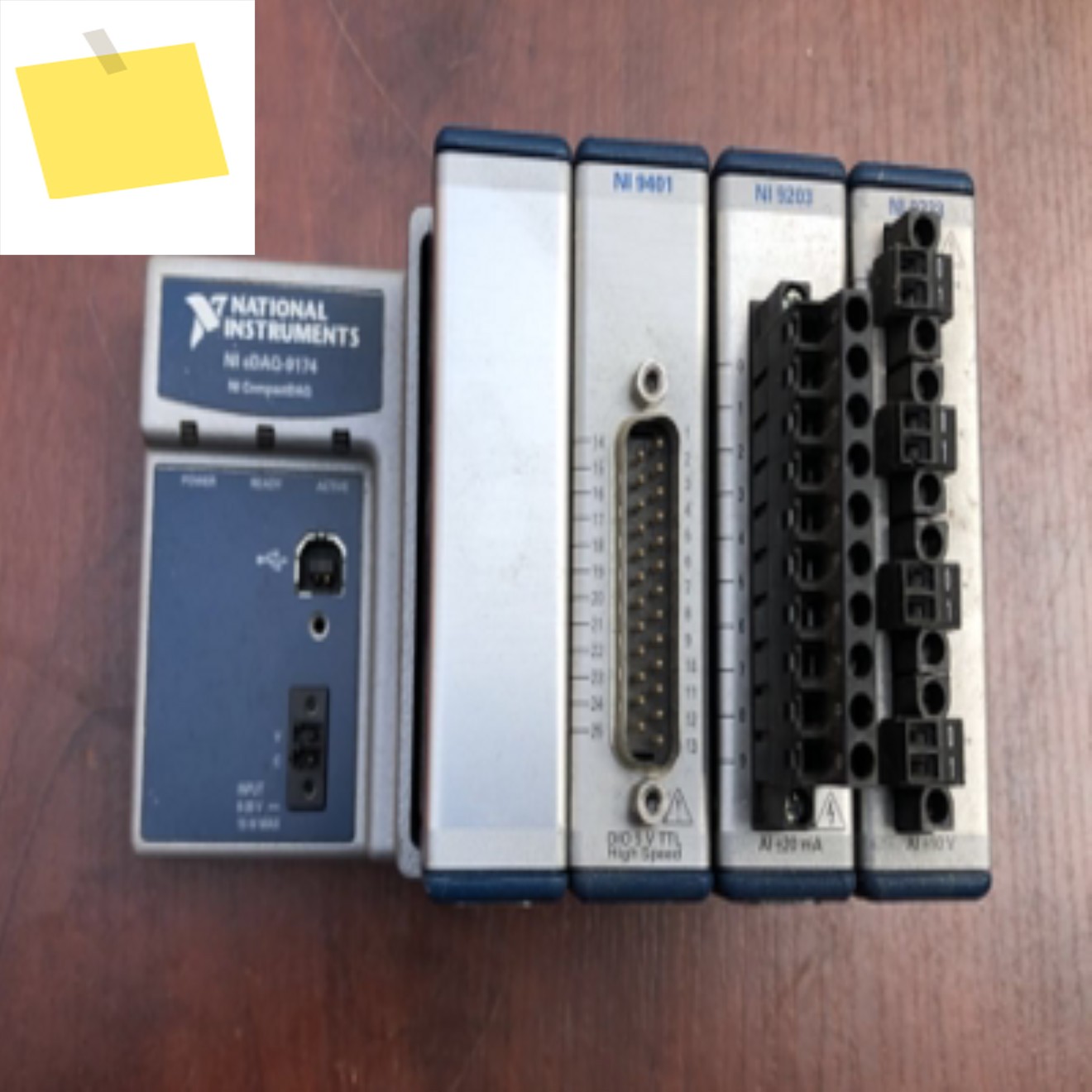 미국산 NI CDAQ-9174 공급 장치 및 USB 케이블 포함 제품 이미지