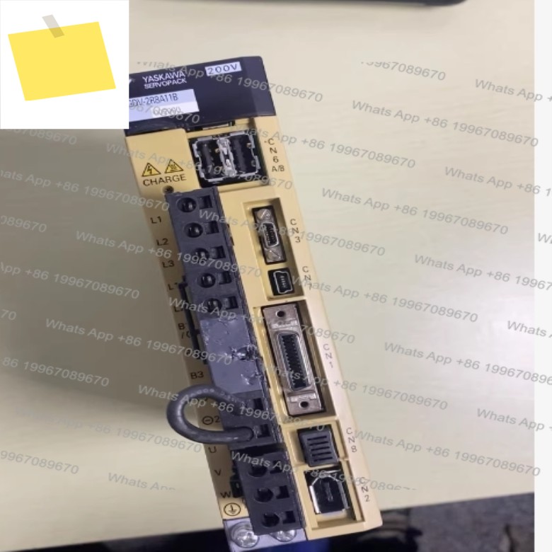 중고 SGDV-2R811B 002000 서보 드라이버 제품 이미지