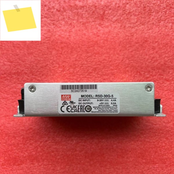 MEAN WELL 30W 신뢰할 수 있는 철도용 DC-DC 컨버터 RSD-30H-3.3 | 40~160VDC에서 3.3V로 변환하는 5V로 제품 이미지