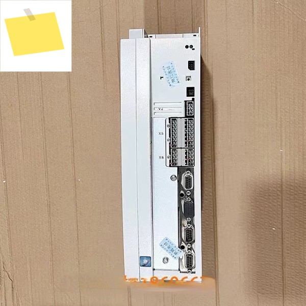 LENZE 서보 드라이버 EVS9321-ES 8226LL 제품 이미지