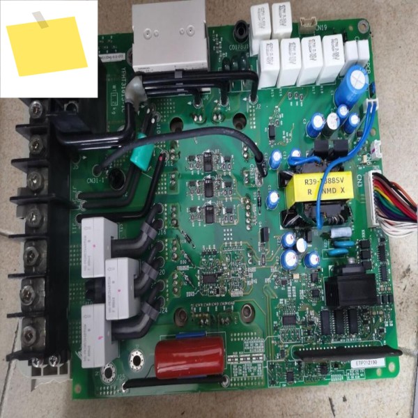 H1000A1000 인버터용 서킷 보드, ETP712190, 15KW, 양호한 상태 사용 제품 이미지