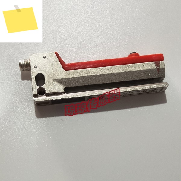Leuze GS 63B6D.3-S8 라벨 감지 센서 기계 슬롯 유형 전기 눈 제품 이미지
