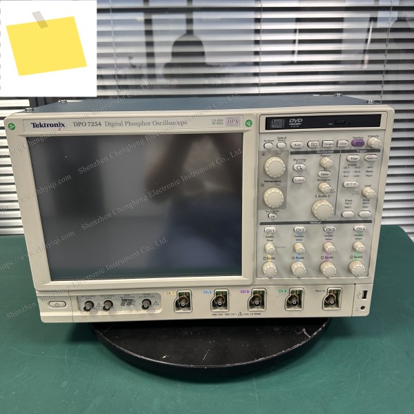 텍트로닉스 DPO7254 디지털 포스퍼 오실로스코프 | 2.5GHz 4채널 40GSs 고급 분석 및 트리거 기능 탑재 제품 이미지