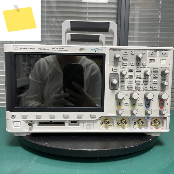 키사이트 DSOX3054A 디지털 오실로스코프 | 디버깅 및 분석12.1인치 터치스크린이 있는 500MHz 4채널 5GSs 제품 이미지