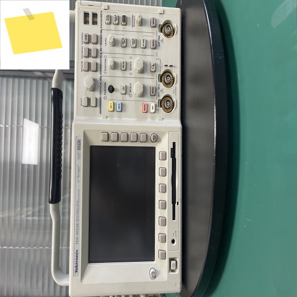 텍트로닉스 TDS3052B 디지털 오실로스코프 | 500MHz 2채널 5GSs, 컬러 디스플레이 및 고급 트리거 기능 제품 이미지