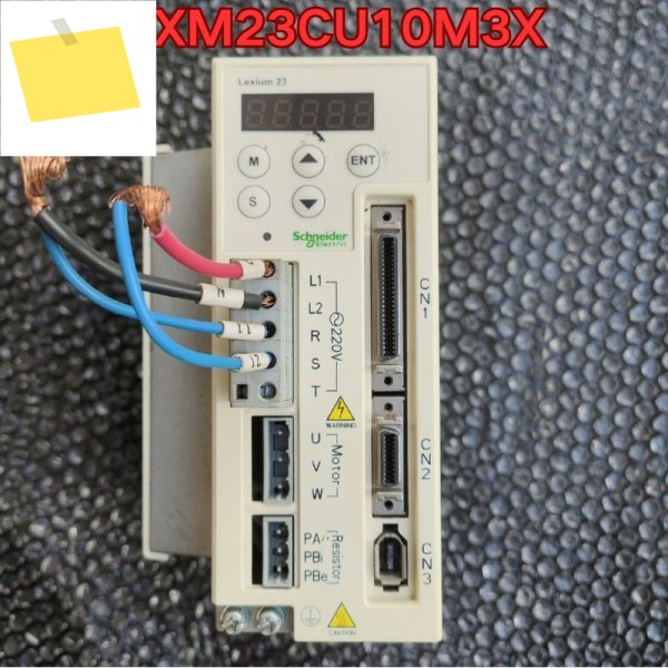 중고 LXM23CU10M3X 서보 드라이브는 상태입니다 제품 이미지
