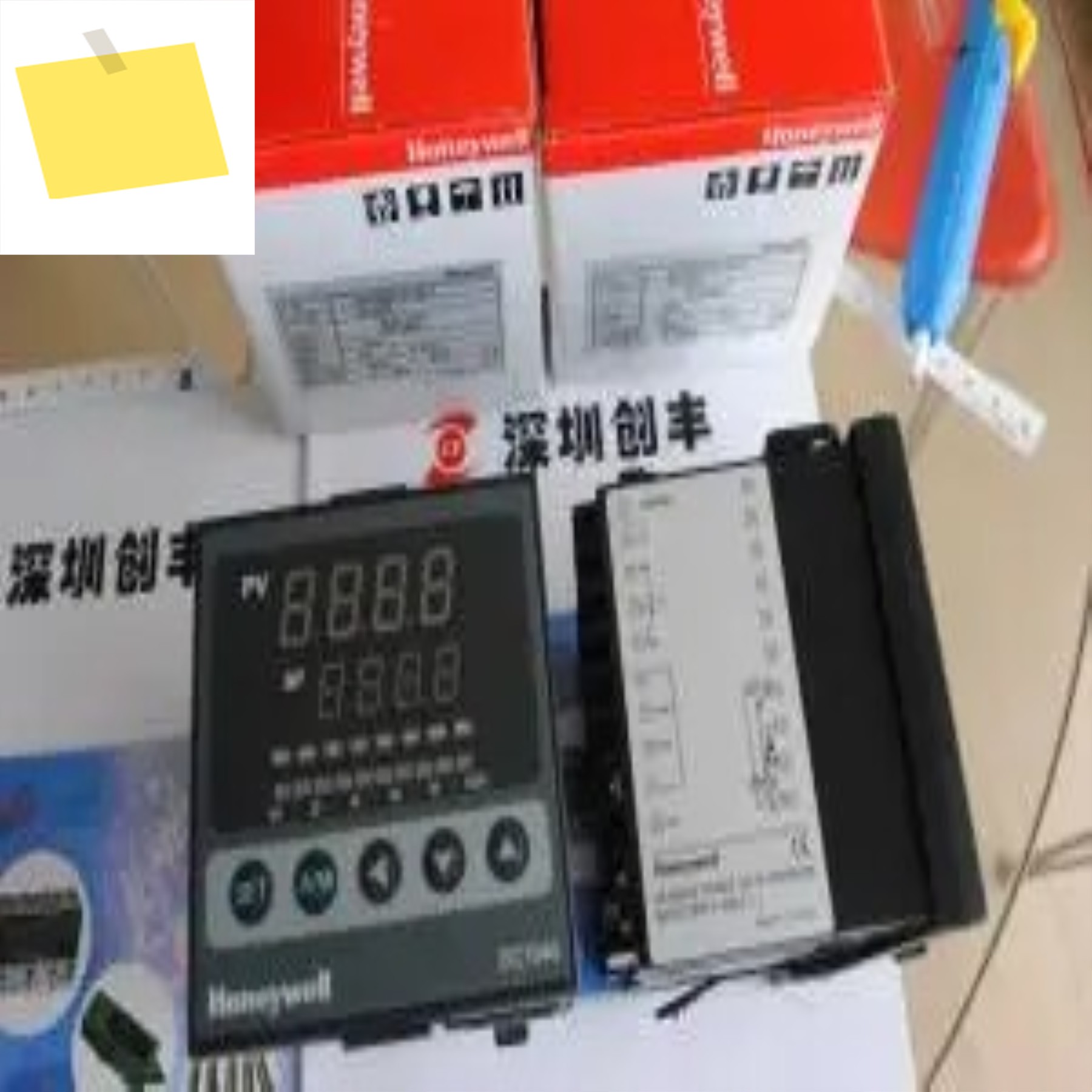 2025년 10월 허니웰 온도 조절기 DC3200-CB-0A0R-110-00000-11-0 제품 이미지