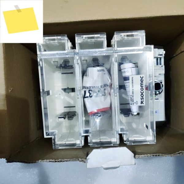 Socomec 퓨즈 콤비네이션 스위치, FUSERBLOC, REMOT 38313016, 3X160A 제품 이미지