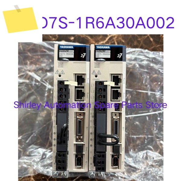 중고 SGD7S-1R6A30A002 서보 드라이브 200W 제품 이미지