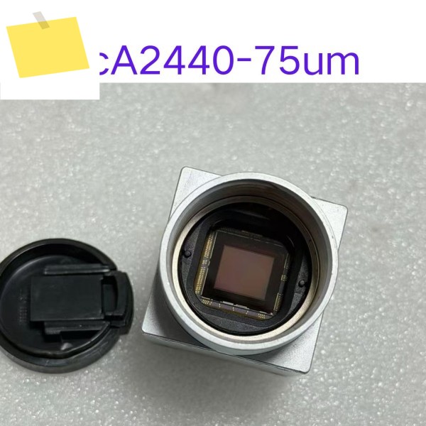 중고 acA2440-75um 산업용 카메라 테스트 OK 제품 이미지