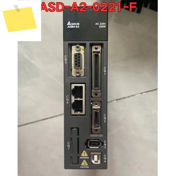 중고 ASD-A2-0221-F 서보 드라이브는 상태입니다. 제품 이미지
