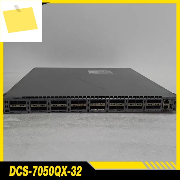 DCS-7050QX-32 32포트 QSFP+40G 10G 코어 스위치 제품 이미지