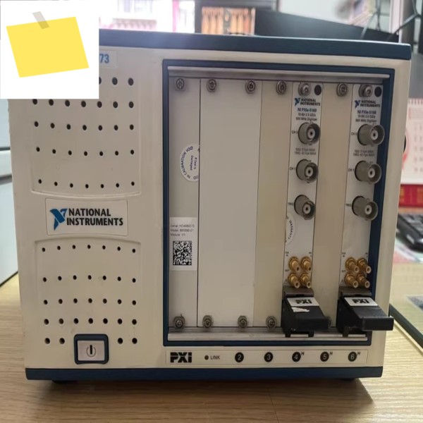 1PC National Instruments NI PXIe-1073 휴대용 테스트 시스템용 컴팩트 4슬롯 섀시 # 싱 제품 이미지
