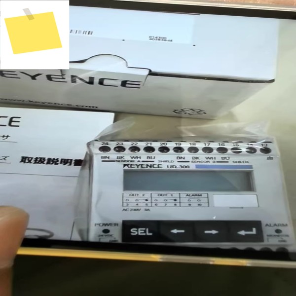 1PC 새 제품 KEYENCE UD-300 광학 마이크로미터 디지털 측정 센서 # 싱 제품 이미지