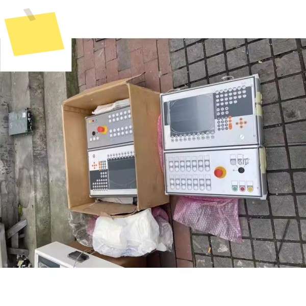 B&R 산업용 제어 터치스크린, 호스트 5AP980.1214-K04 패키지 필요 제품 이미지