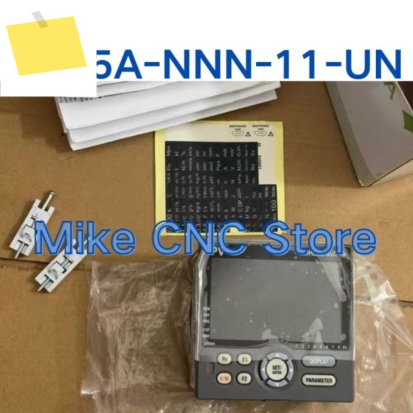 신품 UT55A-NNN-11-UN 다기능 온도 조절기 제품 이미지