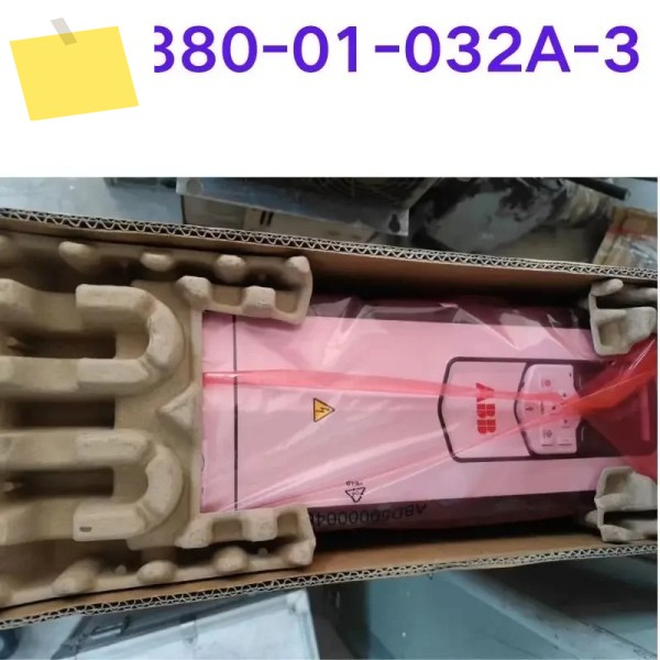 신품 주파수 변환기 ACS880-01-032A-3 제품 이미지