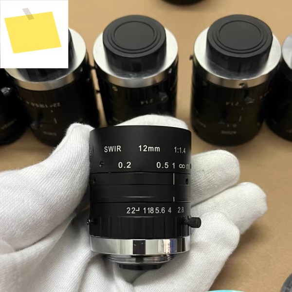 단파 근적외선 산업용 렌즈 700-1700nm SWIR 8mm 고정 초점 C 5메가픽셀 머신 비전 제품 이미지