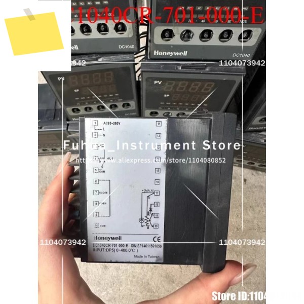 1PCS 온도 컨트롤러 CC1040CR-701-000-E 제품 이미지