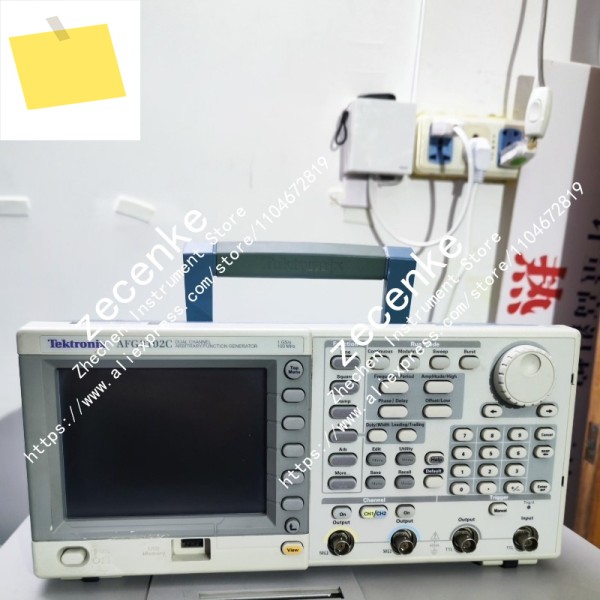 1PC Tektronix AFG3102C 100MHZ, 2채널 1GSs 임의 함수 발생기 제품 이미지