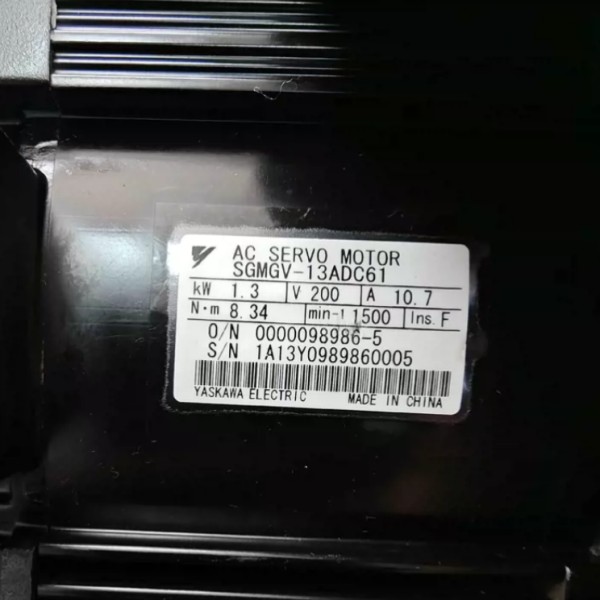 서보 모터 SGMGV-13ADC61 중고 제품 이미지