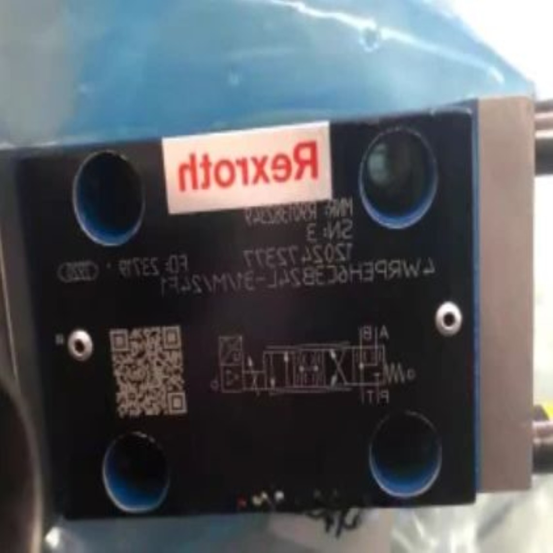 R901382349 4WRPEH6C3B24L-3XM24F1 비례 밸브 제품 이미지