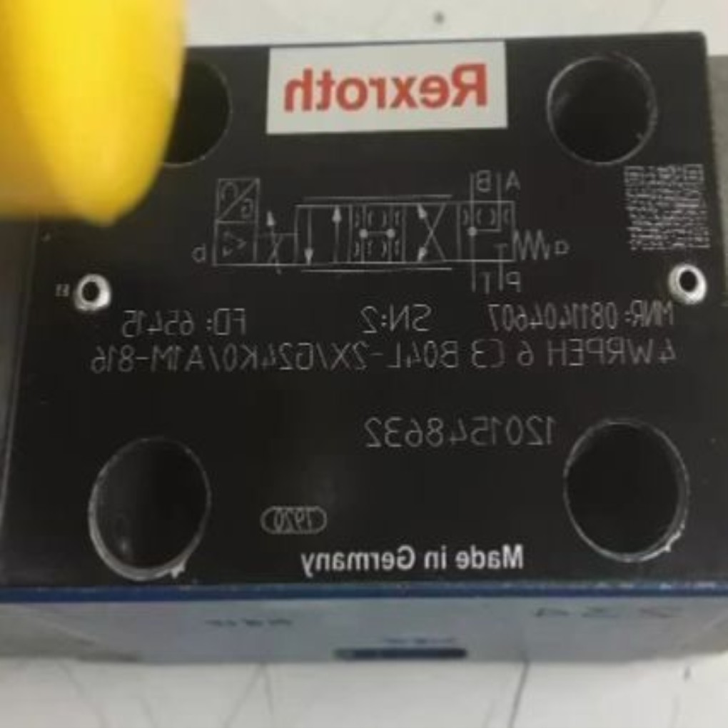 0811404607 4WRPEH6C3B04L-2XG24K0A1M-816 비례 밸브 제품 이미지