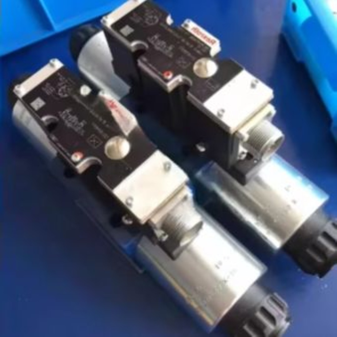 R900925484 3DREPE6C-2125EG24N9K31A1V 비례 감압 밸브 제품 이미지