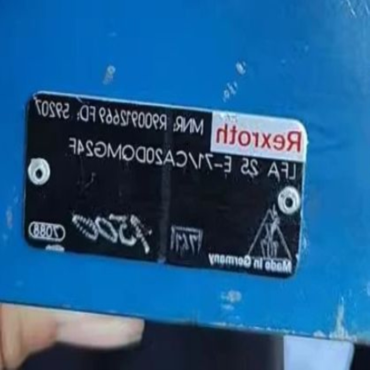 커버 플레이트 플러그인 밸브 R900912669 LFA25E-7XCA20DQMG24F 새제품 제품 이미지