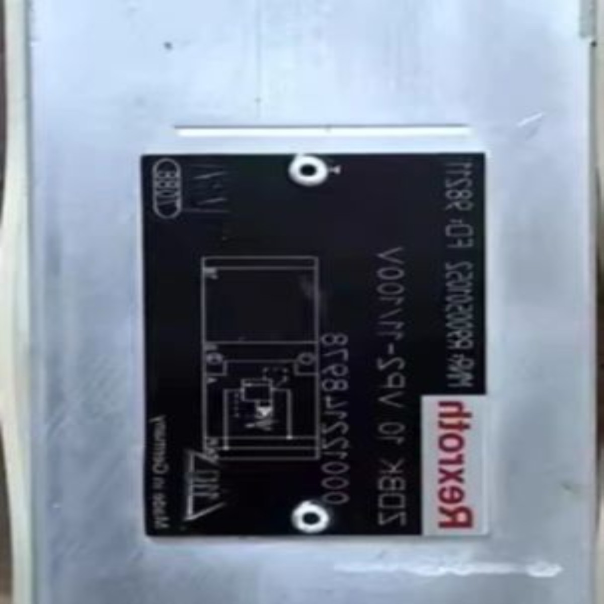 R900501052 ZDBK10VP2-1X100V R900769549 S10P15-1X 역전 릴리프 밸브 제품 이미지