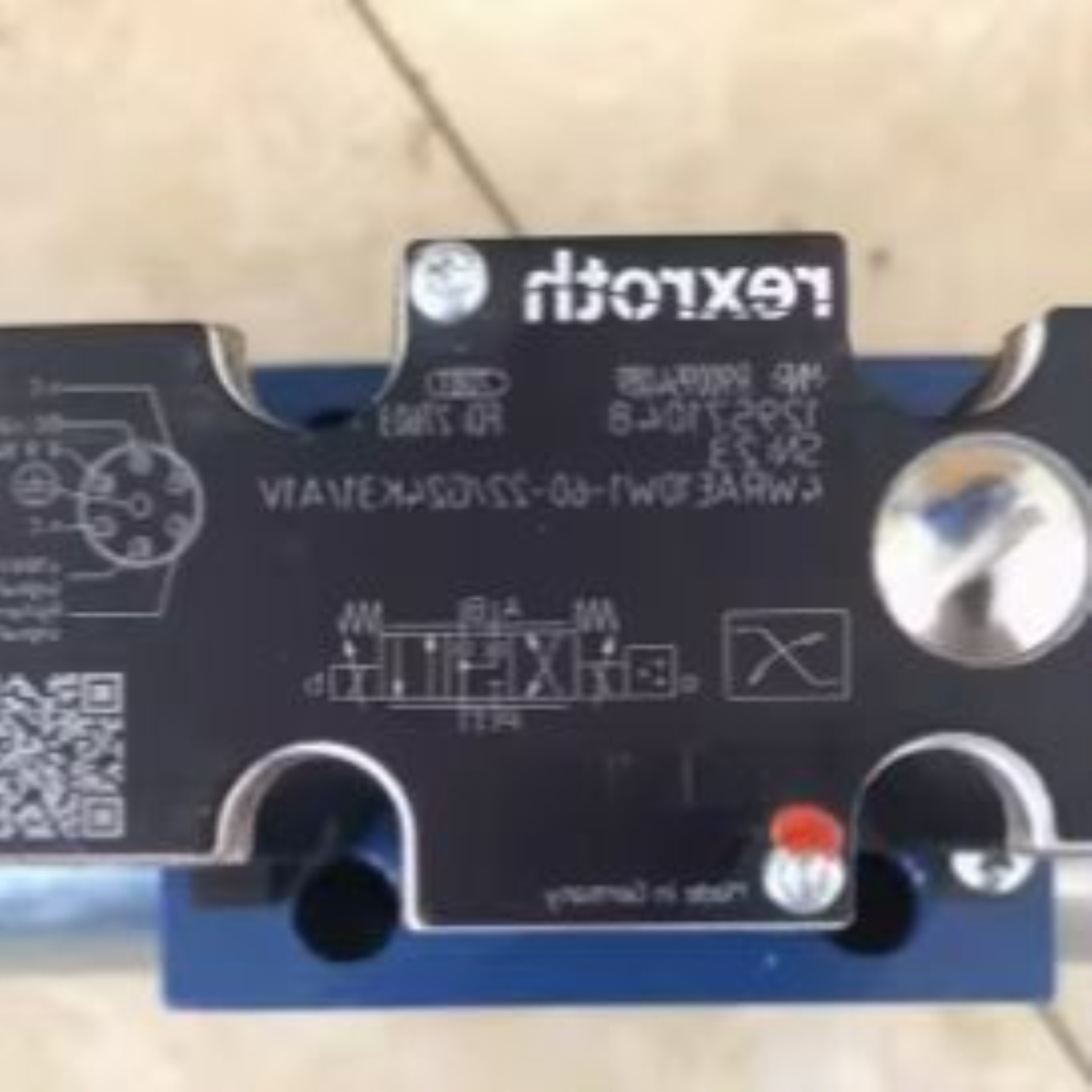 4WRAE10W1-60-22G24K31A1V R900954089 R901015613 신품 비례 방향 밸브 제품 이미지