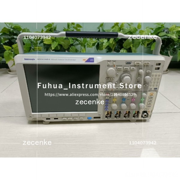 Tektronix MDO4104B-6 500MHz 2.5GSs 4CH 혼합 영역 오실로스코프 중고 제품 이미지