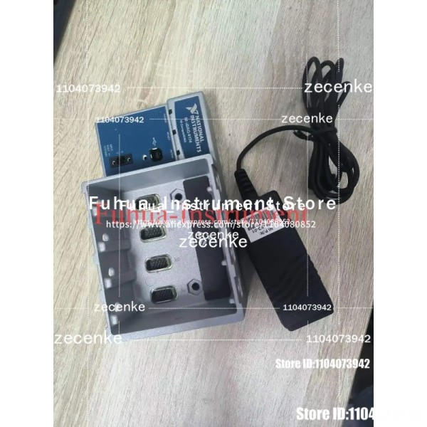 미국 NI National Instruments CDAQ-9174 USB CompactDAQ 섀시 4슬롯 전원 코드 포함 제품 이미지