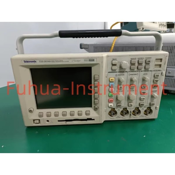 텍트로닉스 TDS3034B 디지털 포스퍼 오실로스코프 300MHz 2.5GSs 제품 이미지
