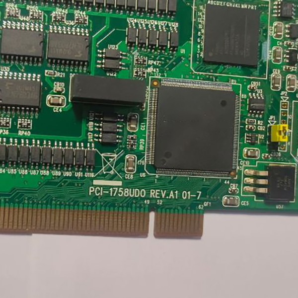 PCI-1758UDO REV.A1 128방향 절연 디지털 입력 카드 제품 이미지