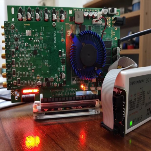 Thunderbolt 3-PCIE 도킹 스테이션 확장용 디버깅 패키지 제품 이미지