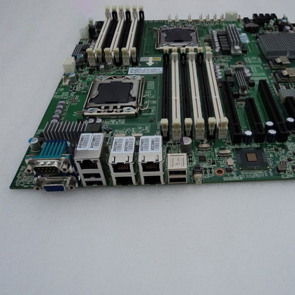 Inspur NF5240M3 C602 1356은 E5-24XX V2 시리즈 마더보드 YPCB-00101-1P3을 지원합니다. 제품 이미지