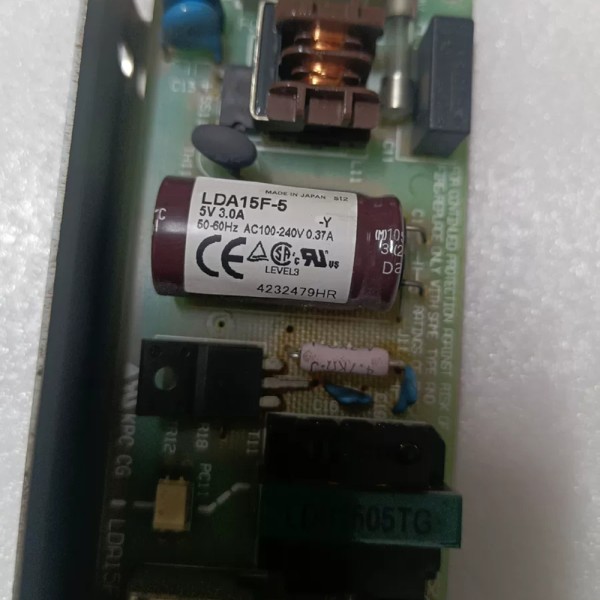 LDA15F-5 15W 입력 AC100-240V 50-60Hz 0.37A 출력 5V 전원 공급 장치 완벽 작동 제품 이미지