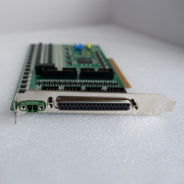 캡처 카드 PCI-1730U REV.B1 32채널 절연형 디지털 입출력 제품 이미지