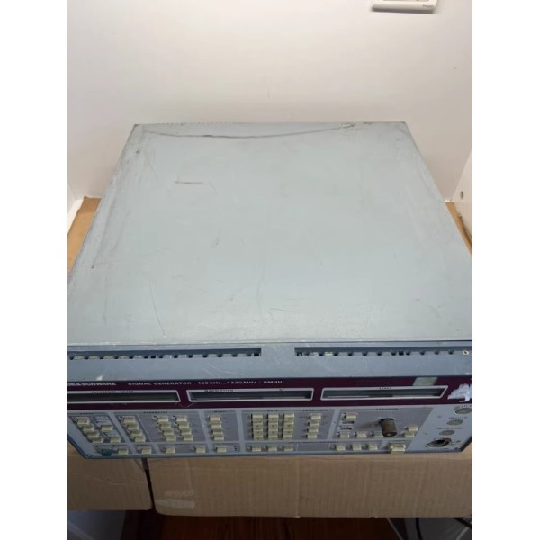 1PCS R&S SMHU 신호 발생기 100kHz - 4.32GHz 작동하지 않음 제품 이미지