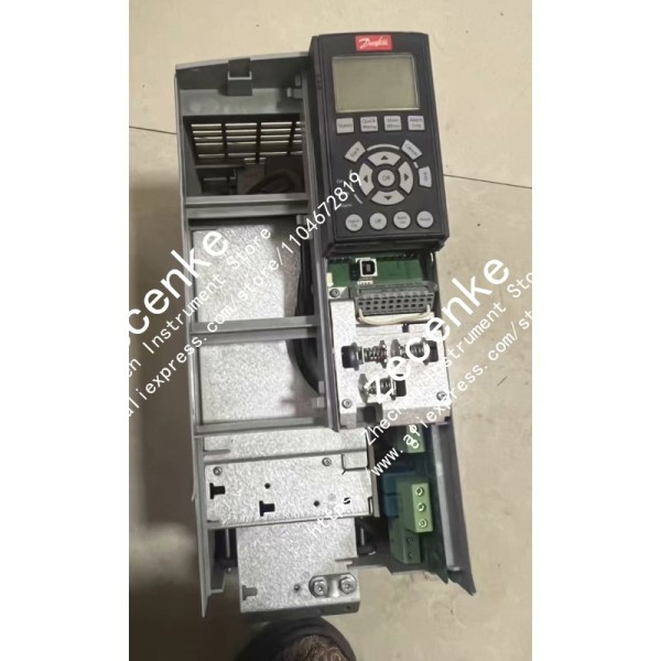 댄포스 VLT 오토메이션드라이브 FC-302P15KT5E20H2XG 15KW 20HP 380-480V 3상 VFD 인버터 제품 이미지