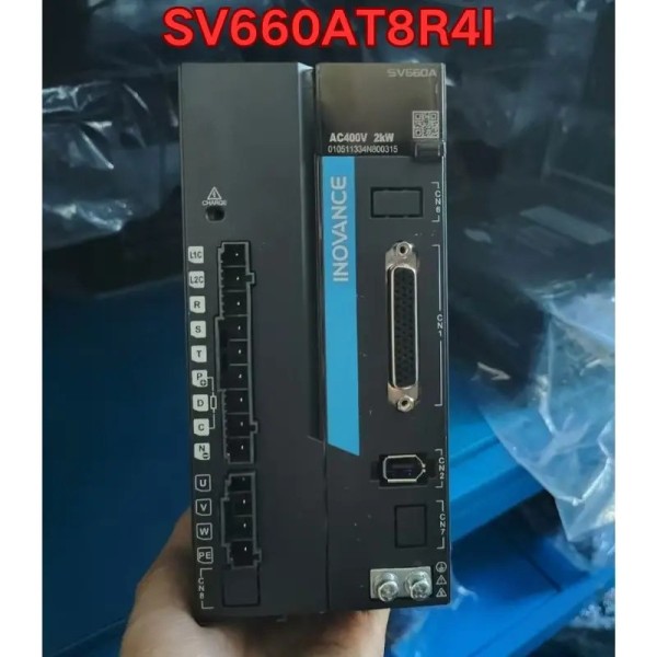중고 SV660AT8R4I 서보 드라이브는 상태입니다. 제품 이미지