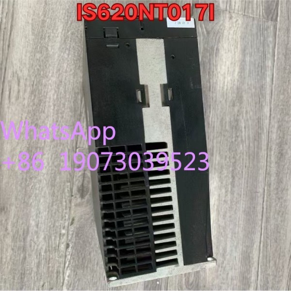 중고 IS620NT017I 서보 드라이브는 상태입니다. 제품 이미지