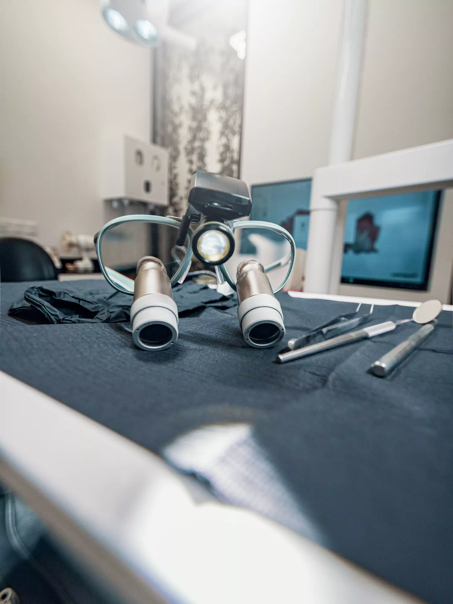 Dental technology and clinic detail 7