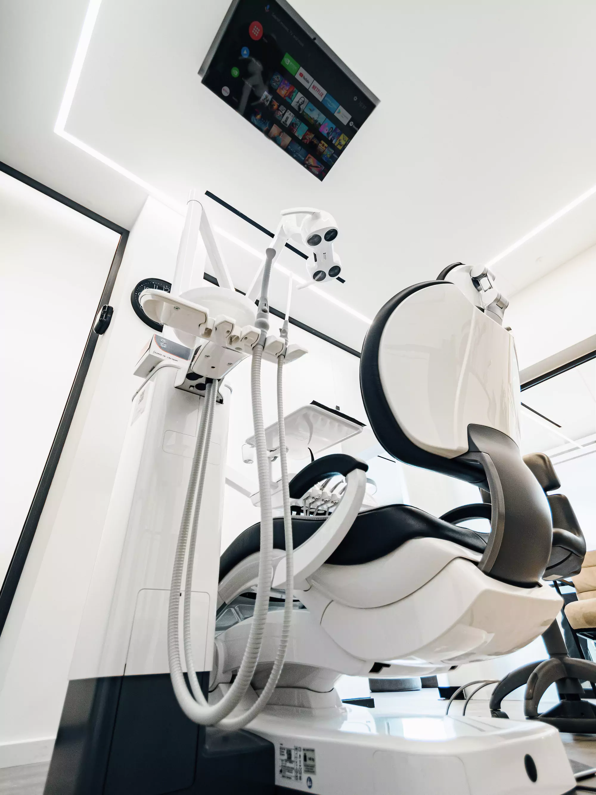 Dental technology and clinic detail 3