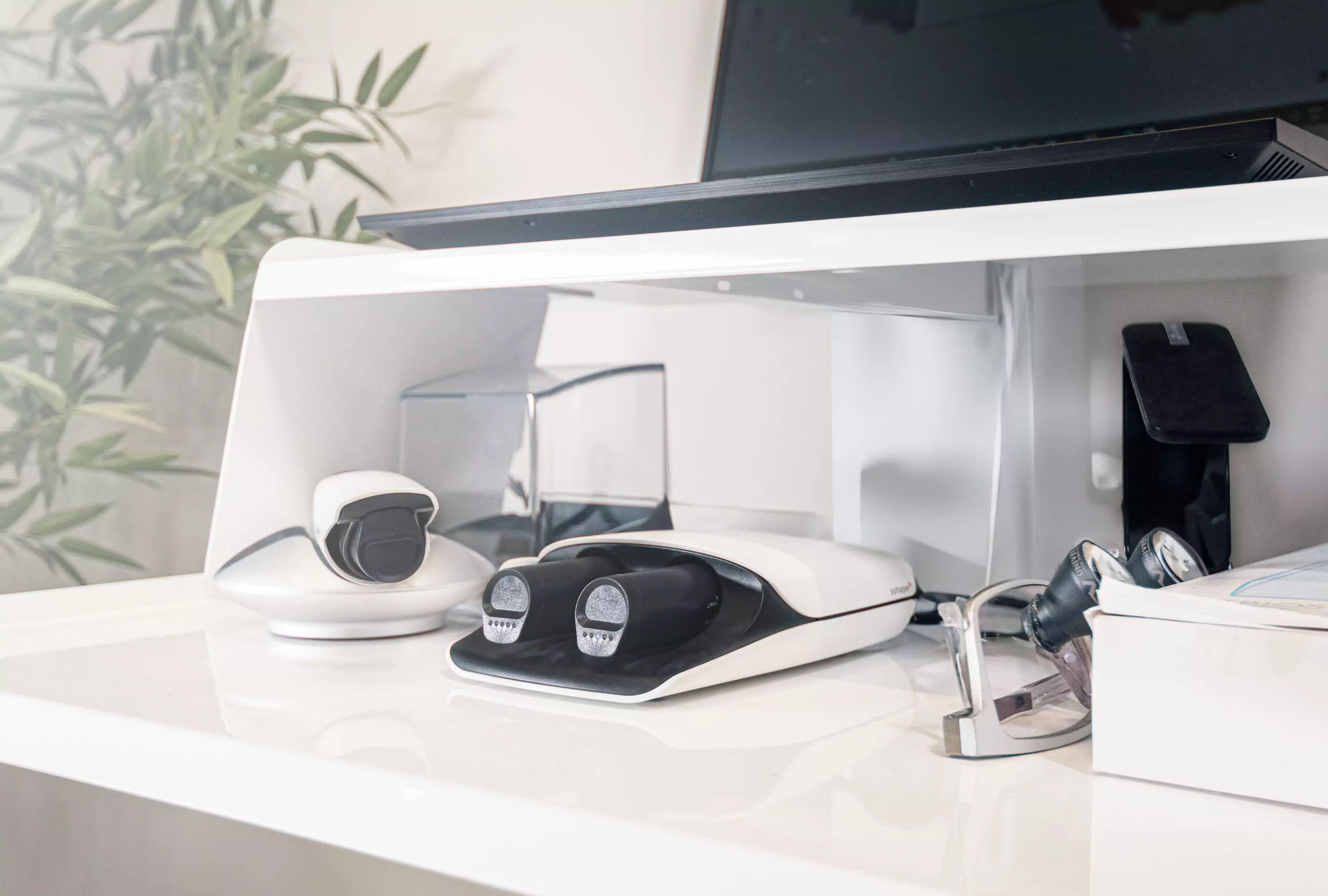 Dental technology and clinic detail 6