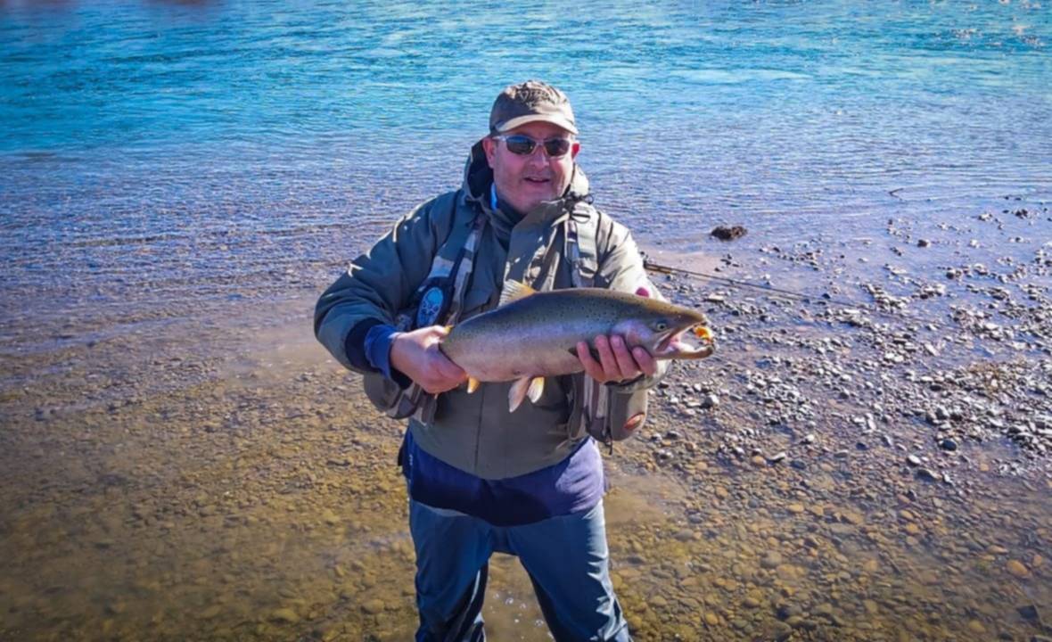 El Paraíso Oculto de los Salmónidos: Pesca con Mosca en las Aguas Salvajes de Río Senguer — Patagonia